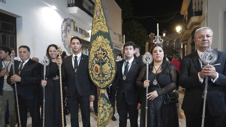 El hermano mayor y la directiva de la Vera-Cruz de Moguer