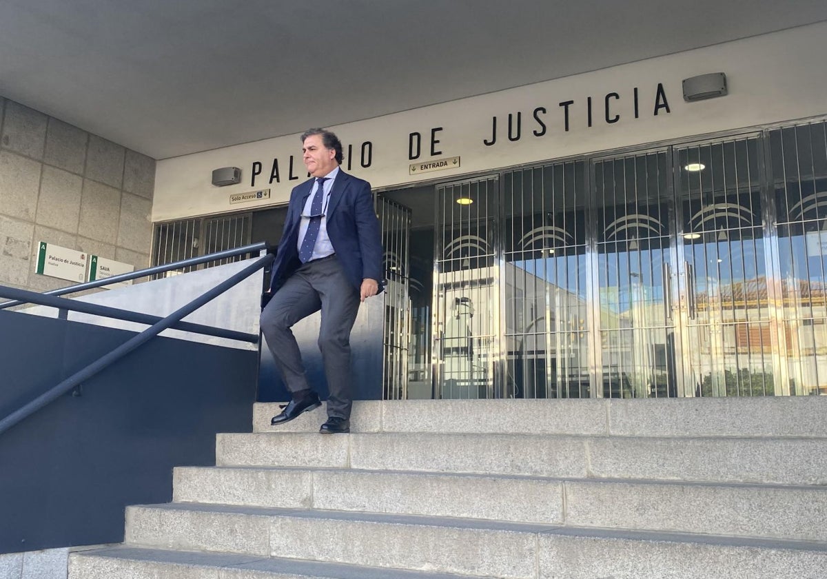 Hernández Cansino, la semana pasada, saliendo del juzgado