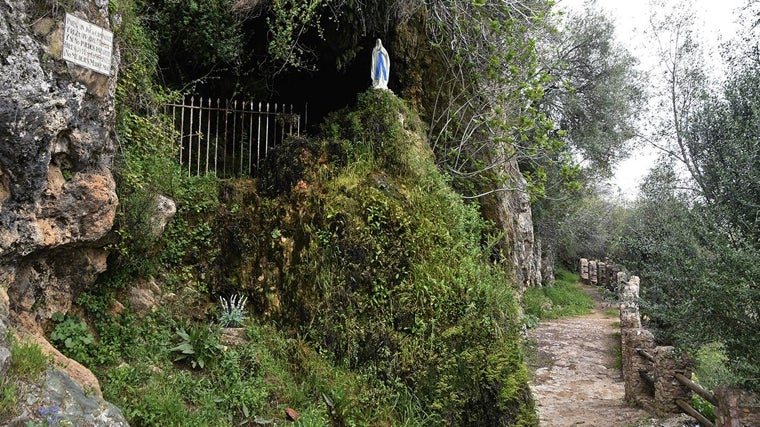 Paraje de Las Tobas, en Higuera de la Sierra