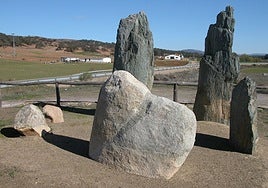 Descubre los tesoros prehistóricos que esconde este pueblo fronterizo de Huelva