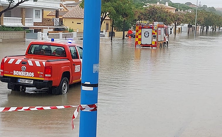Imagen principal - Consecuencias del temporal a su paso por la provincia