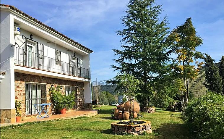 Imagen principal - Imágenes de la vivienda