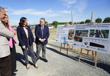 Francisco Bella, Rocío Díaz y Loles López han asistido al acto de inicio de las obras entre Almonte y El Rocío