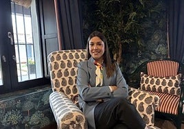 Elena Pérez Coronel, en uno de los salones del Hotel La Malvasía