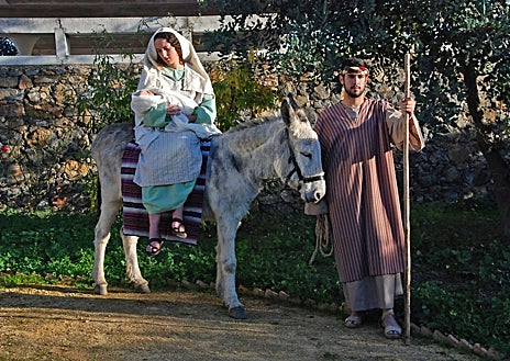 Imagen secundaria 1 - Éste es el belén viviente de escenas congeladas que podrás ver en un pueblo mágico de Huelva