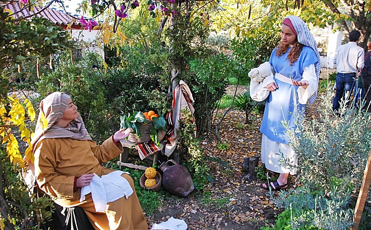 Imagen principal - Éste es el belén viviente de escenas congeladas que podrás ver en un pueblo mágico de Huelva
