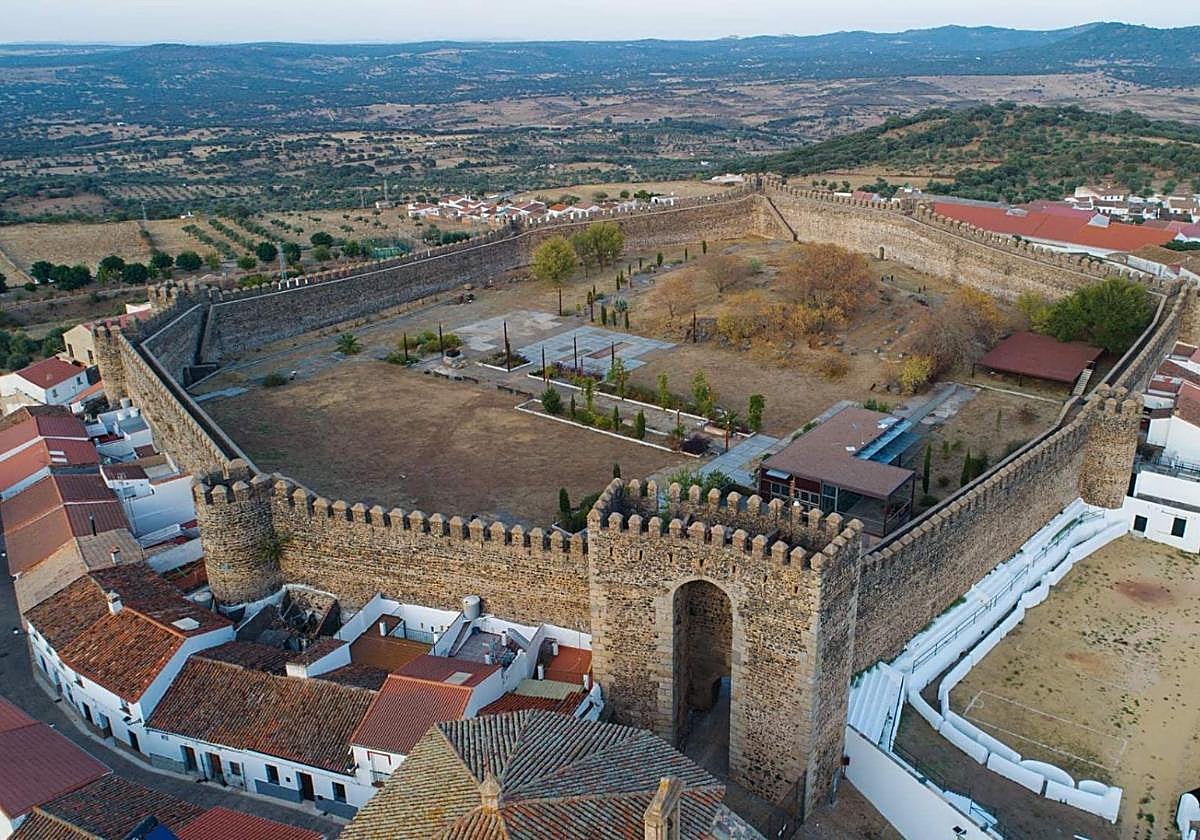 Castillo de Cumbres Mayores
