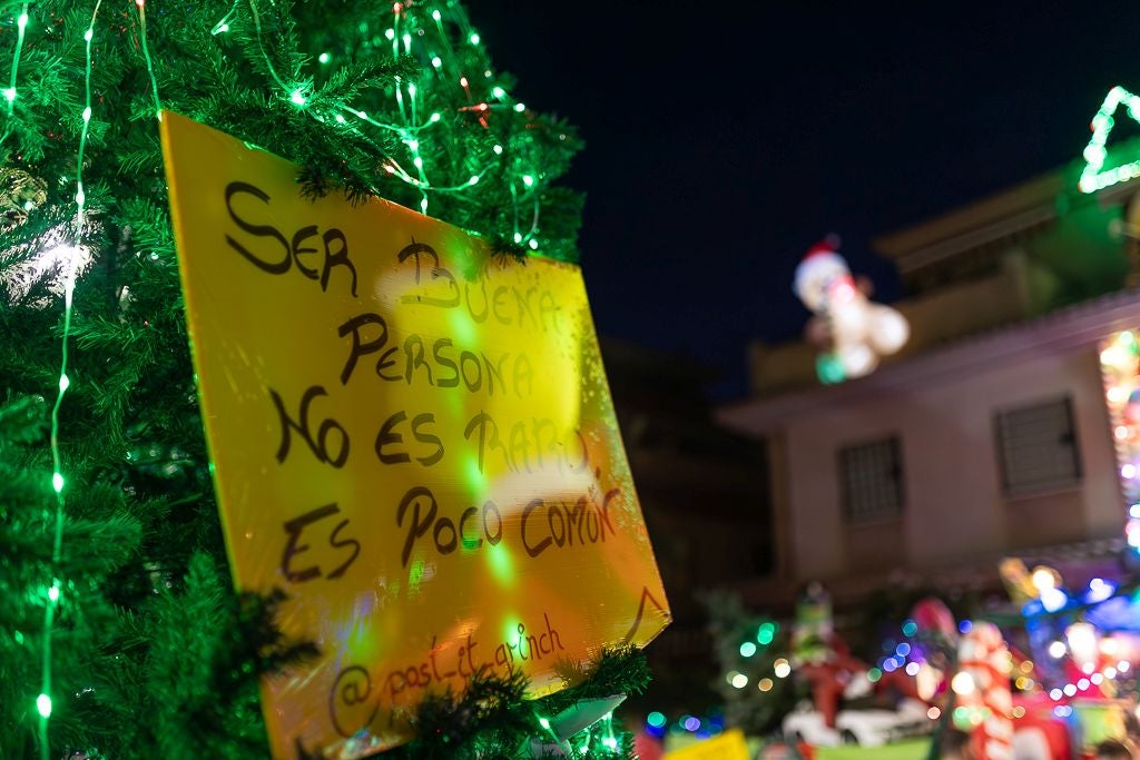 Las mejores imágenes de la inauguración de la Casa del Grinch de Corrales