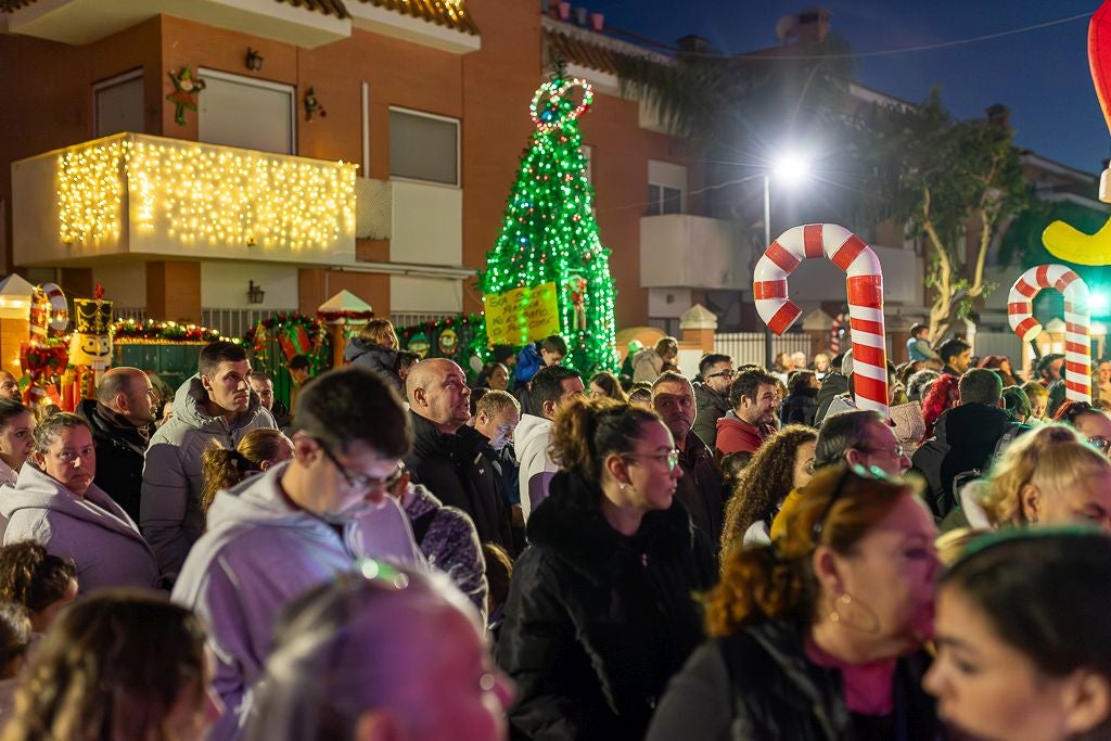 Las mejores imágenes de la inauguración de la Casa del Grinch de Corrales