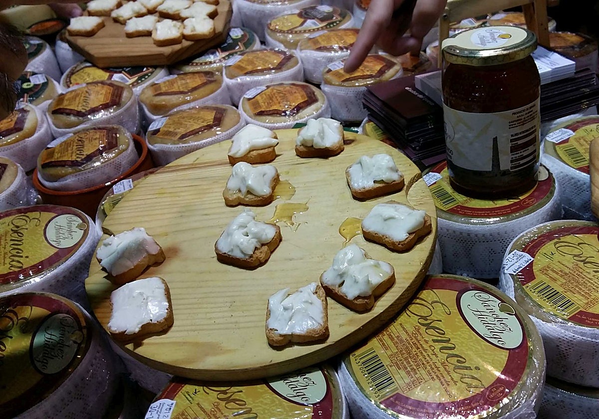 Mercado de Aracena: Estos son los quesos que se podrán disfrutar este fin de semana en la Sierra de Hueva