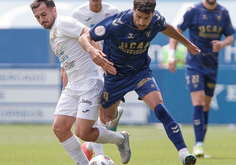 El UCAM Murcia durante su derrota ante el Peña Deportiva