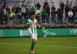 El Atlético Sanluqueño da primero ante el Alavés B en la ida de los 'play-offs'