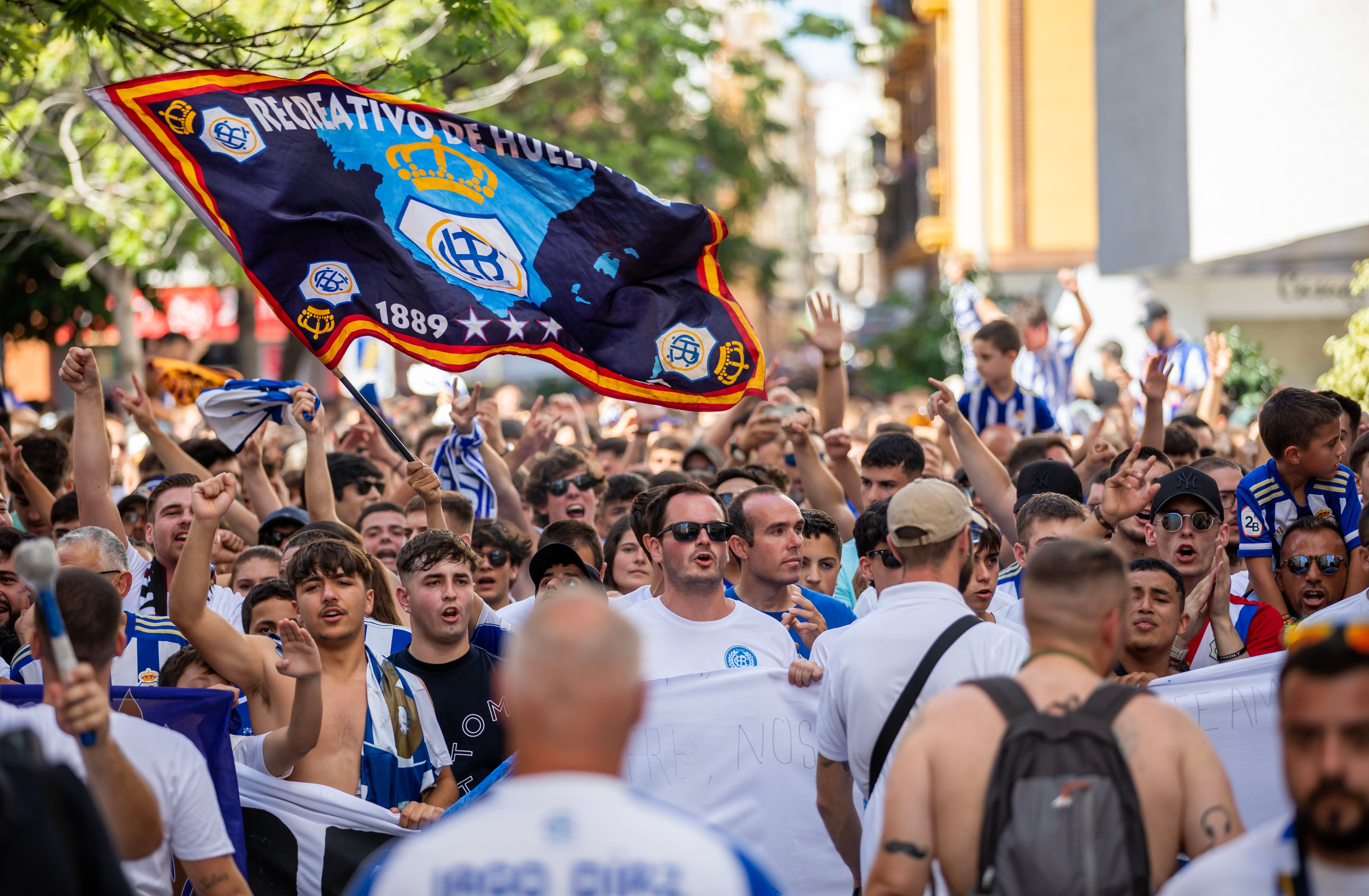 Recreativo-Cacereño: La tribu del recreativismo invoca el ascenso