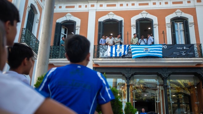 Rubén Gálvez y Sergio Chinchilla le ponen salsa y picante a la última ovación a los héroes del ascenso del Recreativo