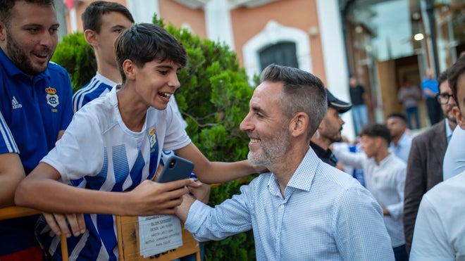Rubén Gálvez y Sergio Chinchilla le ponen salsa y picante a la última ovación a los héroes del ascenso del Recreativo