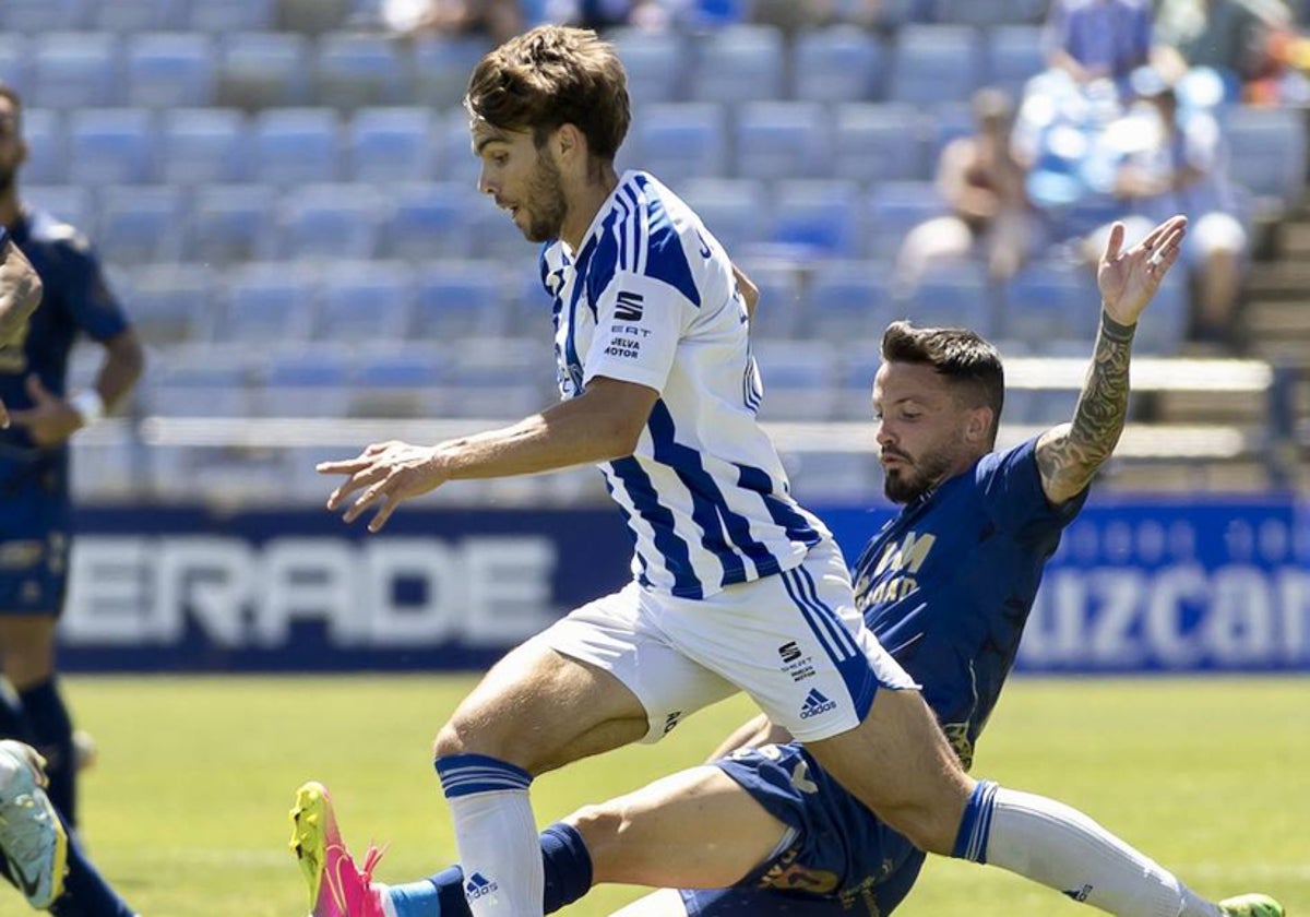 Javier Ajeno en el Recre-UCAM Murcia en el Nuevo Colombino