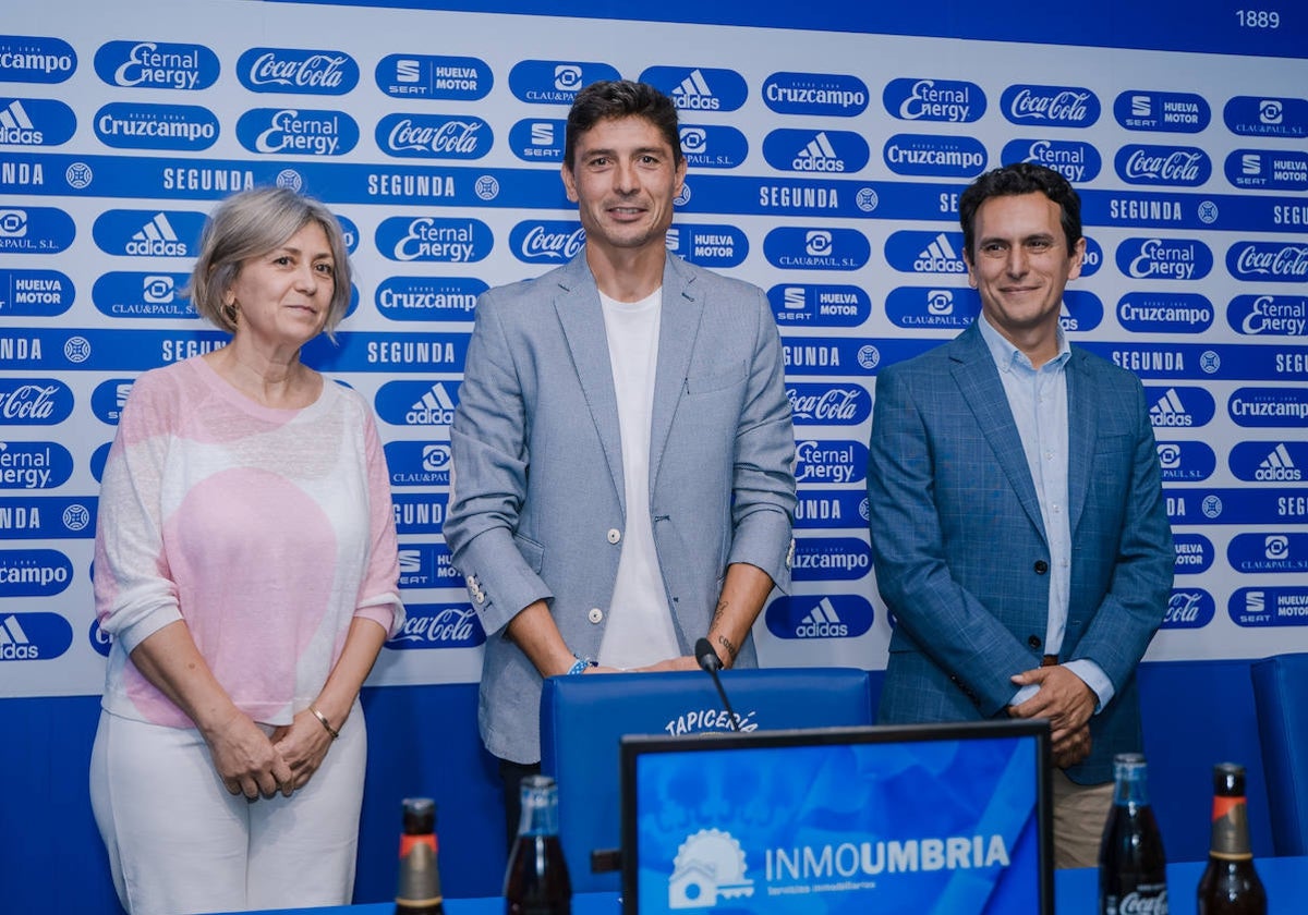 Jesús Vázquez junto a Begoña Calderón y Antonio Manuel Carrasco