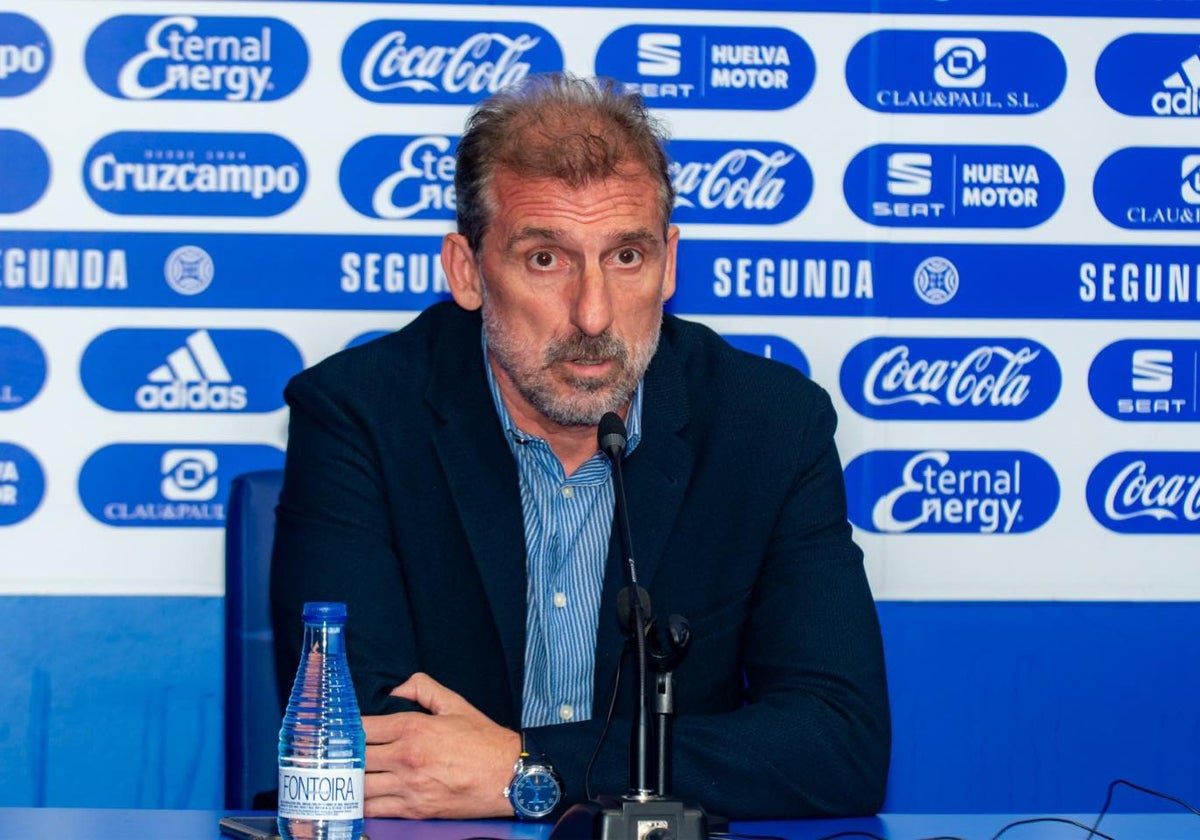 Óscar Arias durante su presentación la semana pasada