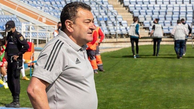 Carlos Pouso antes de un partido en el Nuevo Colombino