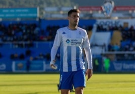 Álvaro Vega renueva con el Alcoyano y Miguel Cera busca equipo en Segunda Federación