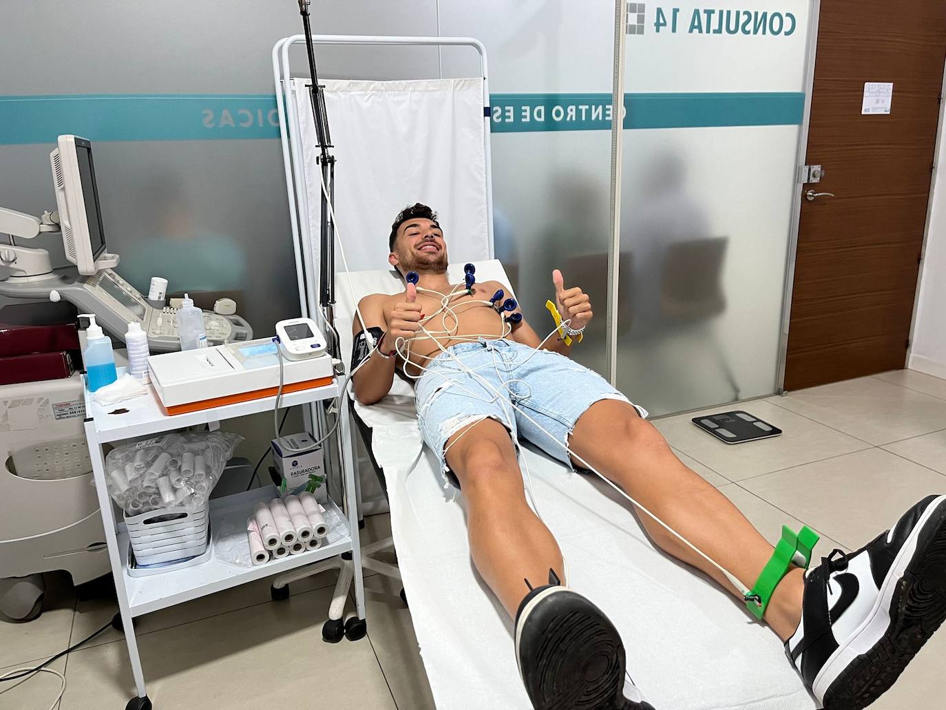 El Recreativo de Huelva 2023-24 pasa por el médico: doce jugadores, los primeros