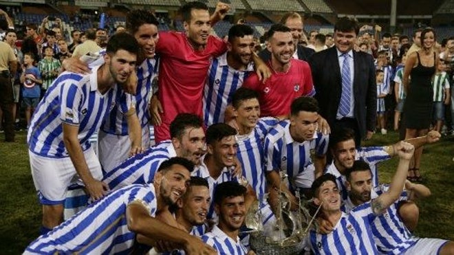 El Decano celebrando la conquista del Trofeo Colombino en 2016