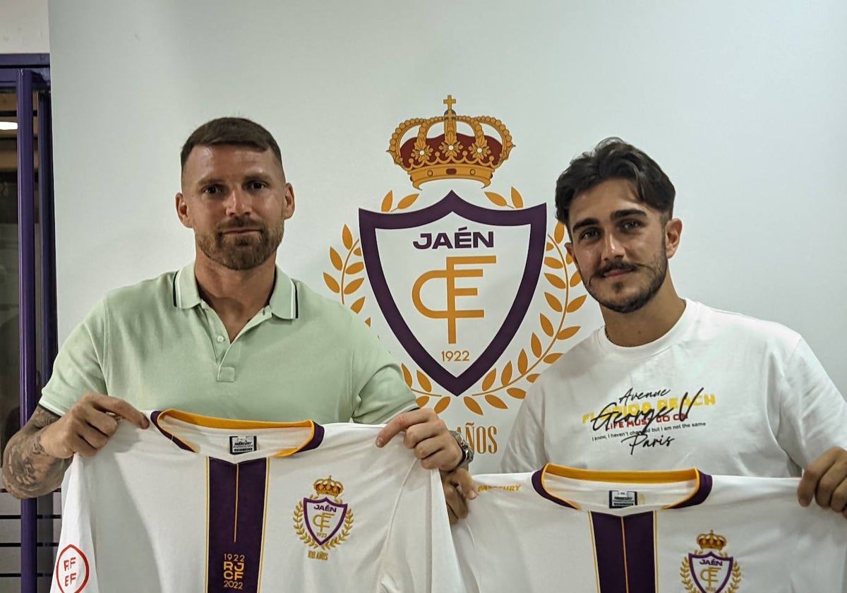 El Real Jaén presentando a Iván Aguilar (izquierda) y Joseliyo