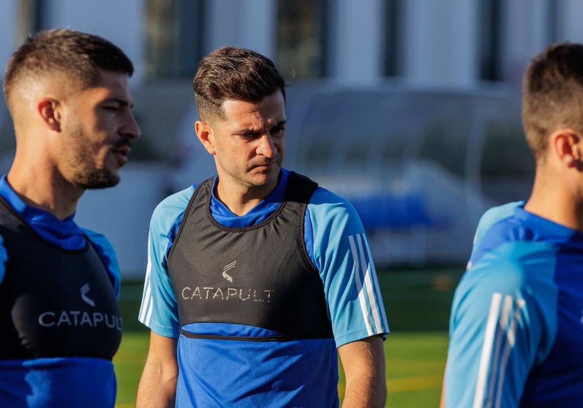 Juan Villar, en su primer entrenamiento con el Decano