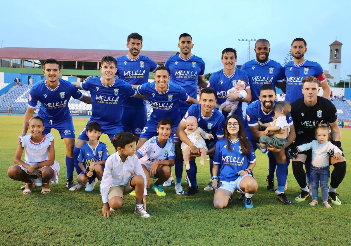 El once inicial de la Unión Deportiva Melilla antes de medirse esta temporada al Castellón en su estadio