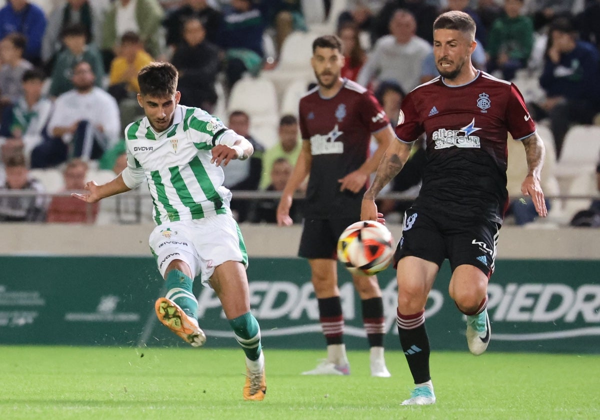 Antnio Domínguez durante la derrota cosechada por el Recreativo ante el Córdoba