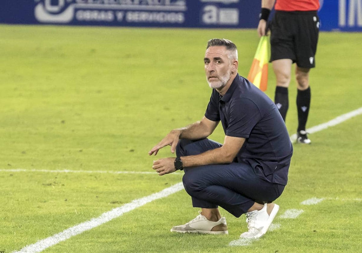 Abel Gómez, durante el encuentro entre el Recreativo y el Málaga