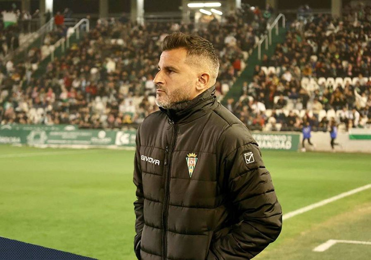 iván Ania, durante un partido del Córdoba CF