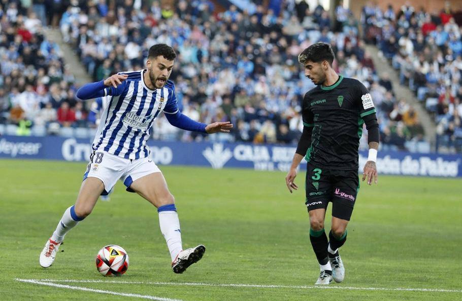 Las mejores imágenes del Recreativo-Córdoba en el césped y en la grada