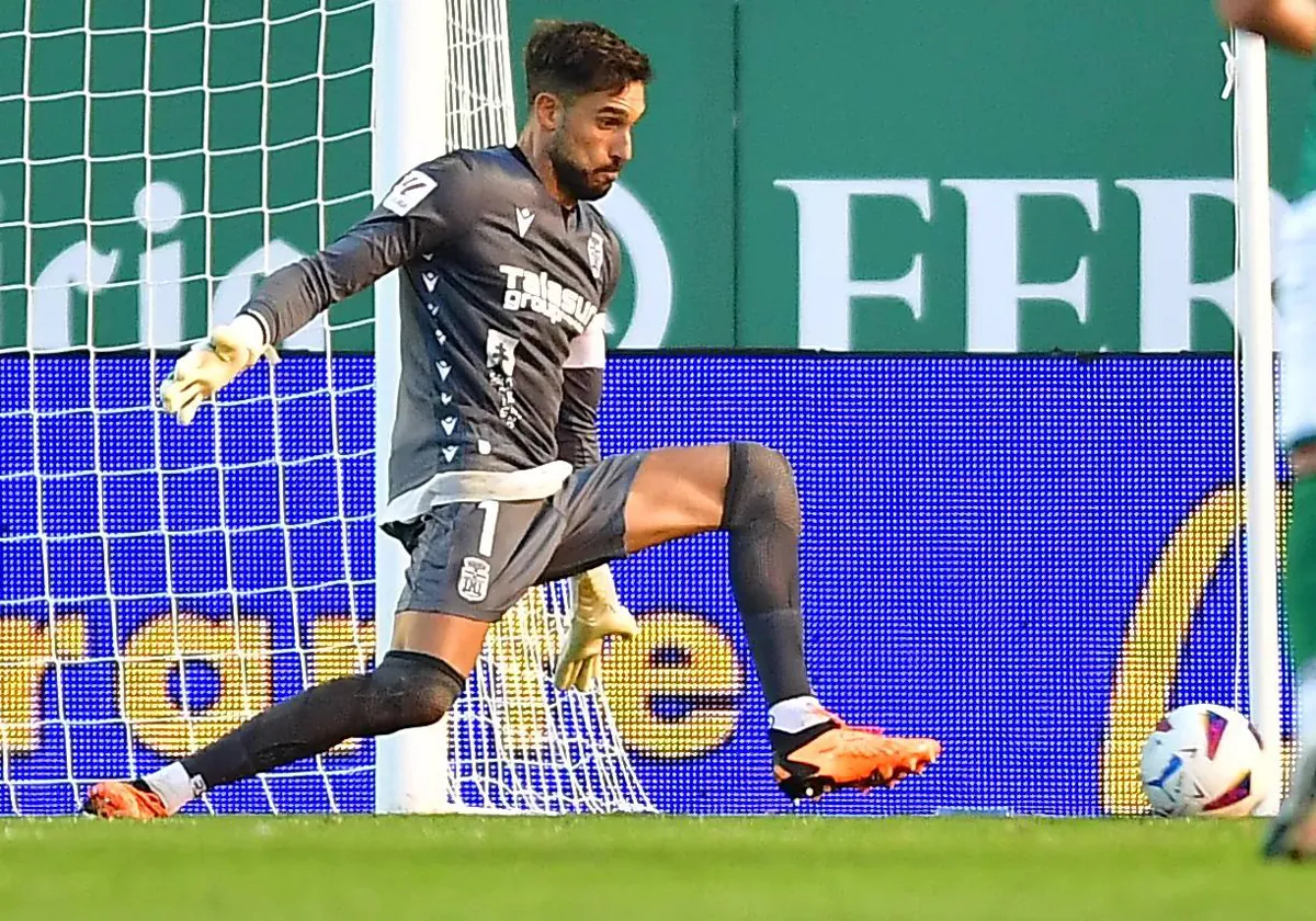 Marc Martínez Asciende A Primera División En El Mercado Invernal Y ...