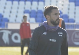Israel Peter se encuentra sin equipo y Adriá Arjona encuentra acomodo en otro destino en 2ª RFEF