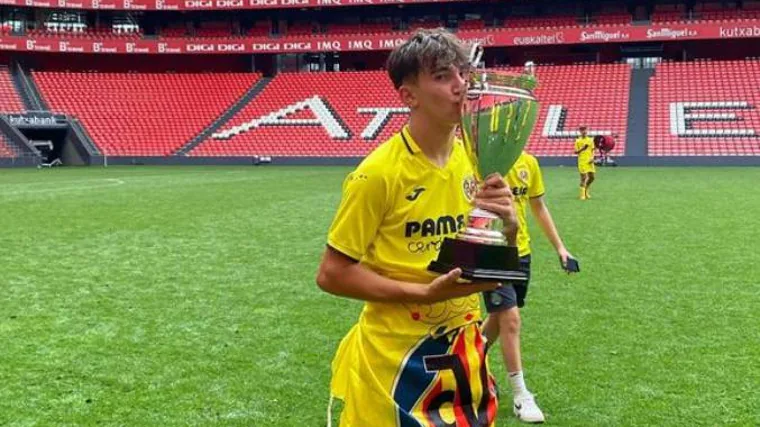 Tras conquistar un trofeo con el Villarreal en el estadio de San Mamés en Bilbao