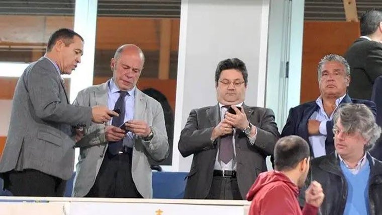 Víctor Hugo Mesa y Pablo Comas juntos en el palco del Nuevo Colombino