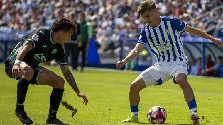 José Antonio de la Rosa ha brillado en el equipo de su tierra en su cesión desde el Cádiz