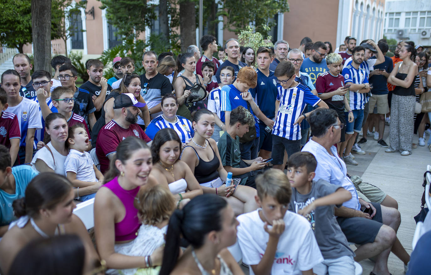 Presentación de las equipaciones: Así lucirá en los partidos y en los entrenamientos el Recreativo 2024/25