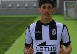 Moi Parra seguirá jugando en Segunda RFEF y Diego Vargas regresa a Huelva