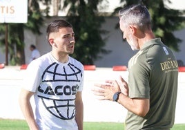 Abel Gómez ya cuenta con Cerrudo y el Recreativo supera la espectacular cifra de 10.000 abonados