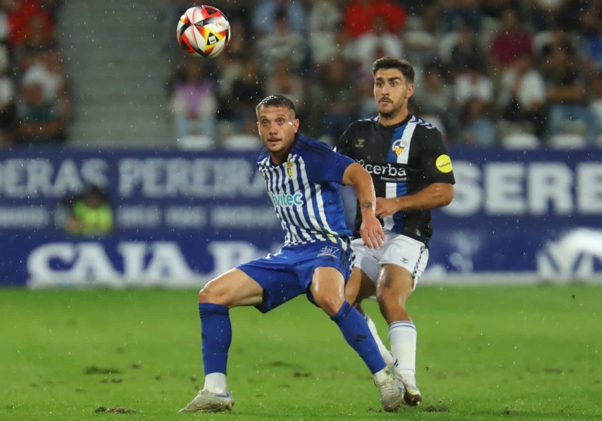 El futbolista navarro David Soto en un encuentro de la pasada temporada liguera