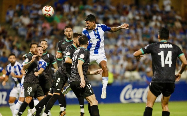 Imagen principal - Recreativo - Alcoyano: Empate para un Decano de contrastes (1-1)