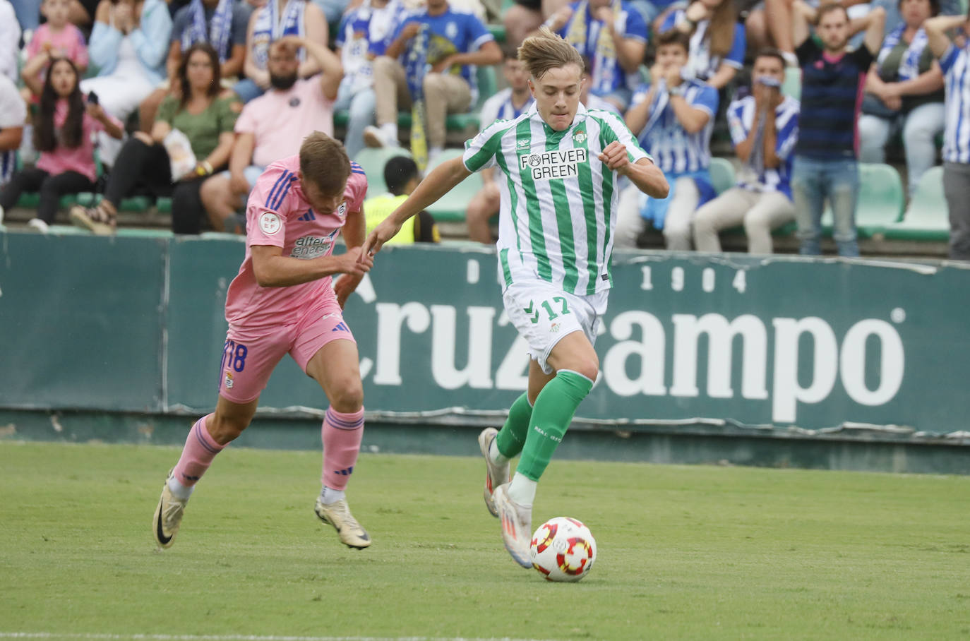 Todas las imágenes que ha generado la visita del Recreativo al filial del Betis