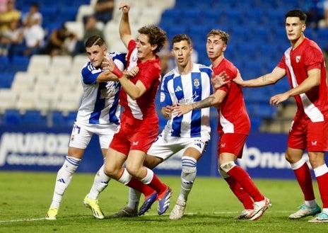 Imagen secundaria 1 - El Decano tira otro encuentro por la borda (2-2)