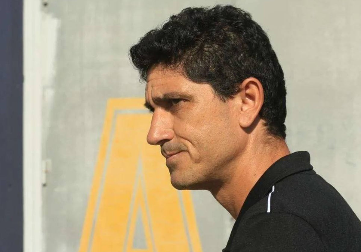 El entrenador onubense Juan Manuel Pavón