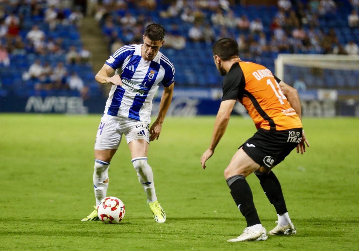 David del Pozo durante el Recreativo-Fuenlabrada disputado en el Nuevo Colombino