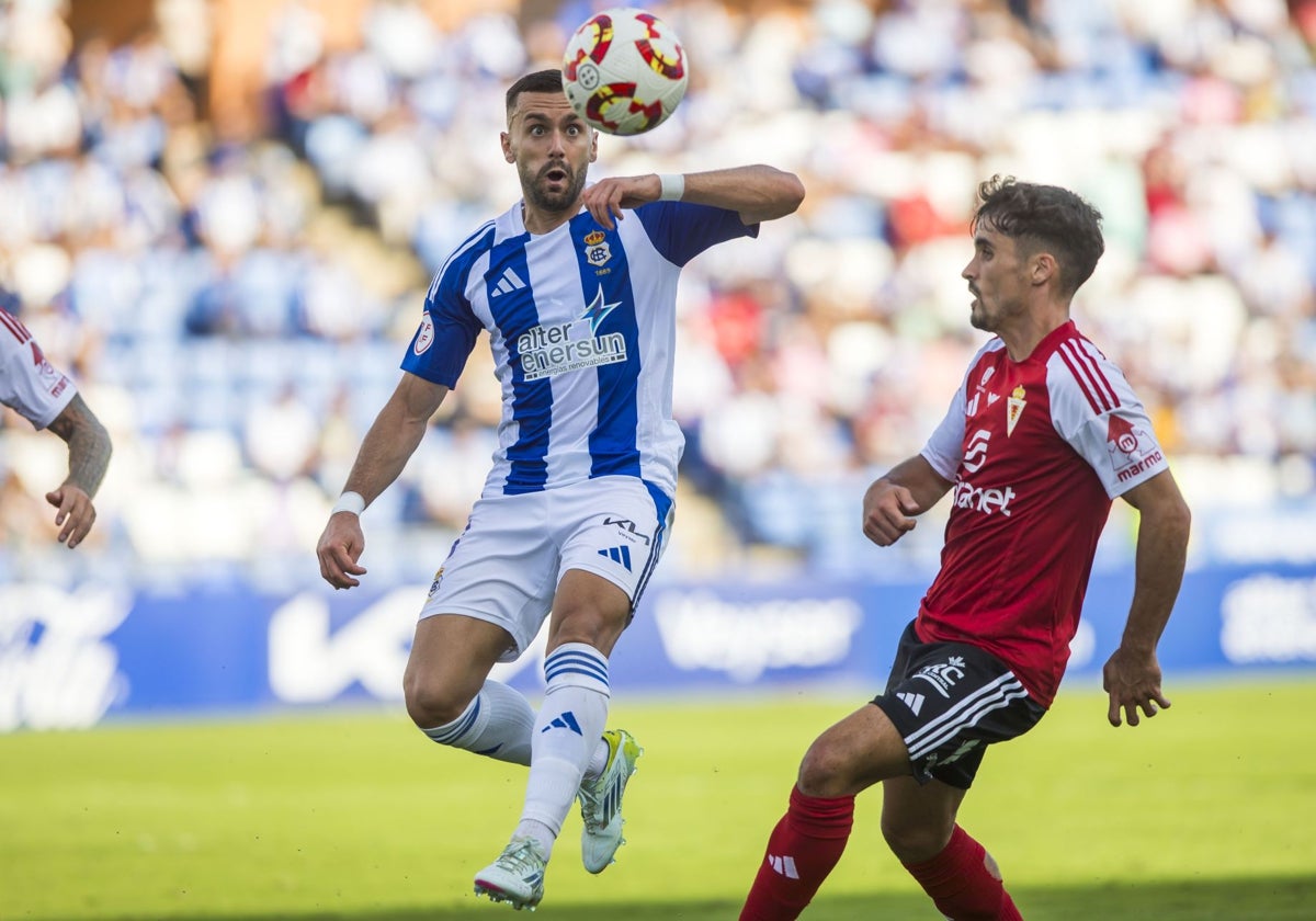 Alberto López, en un momento del Recreativo-Real Murcia