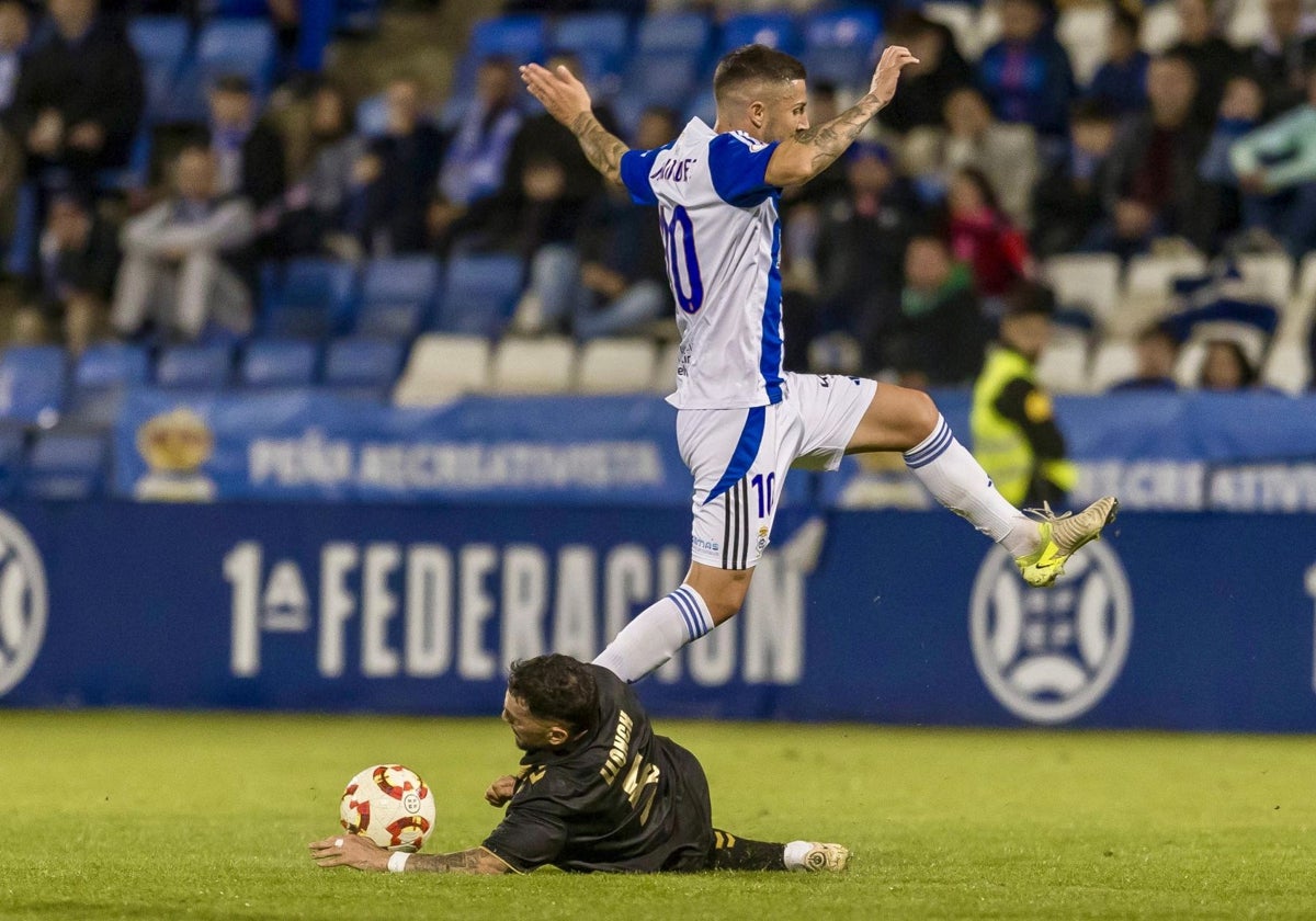 Antonio Domínguez, cazado por un rival