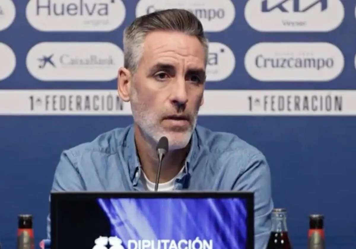 El técnico albiazul en una rueda de prensa